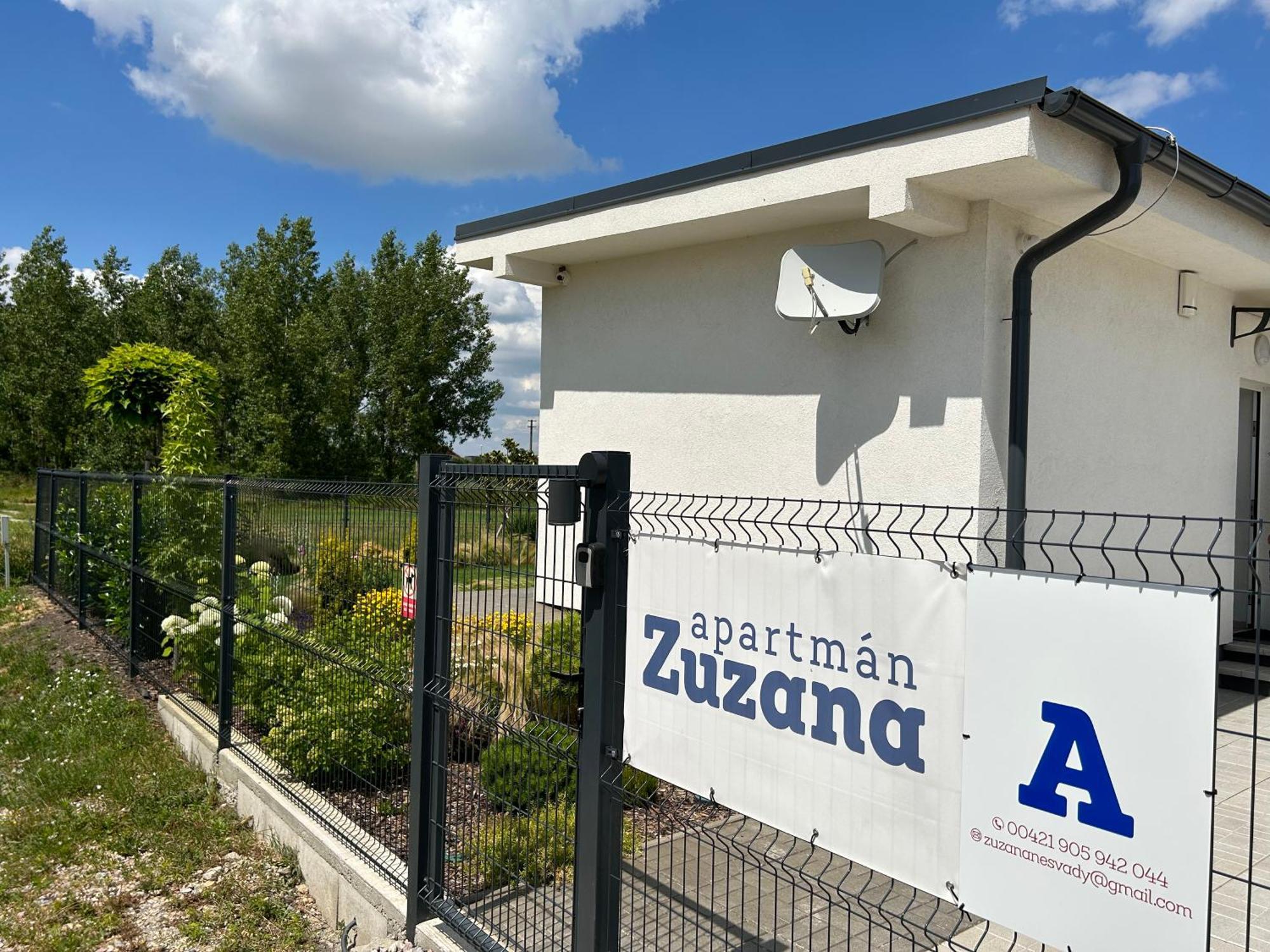 Apartman Zuzana Nesvady الغرفة الصورة